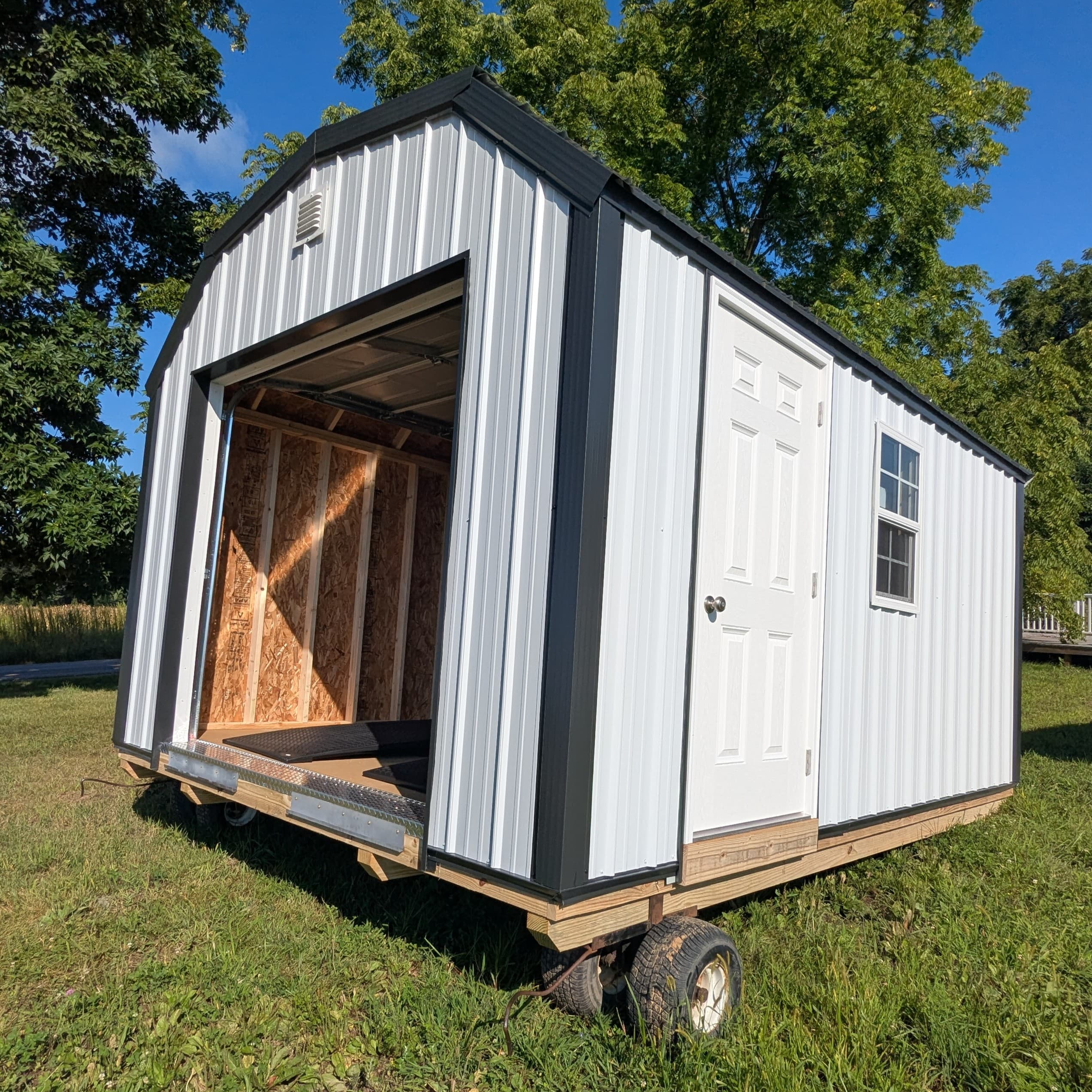 #5834 - Lofted Garage 12 x 16