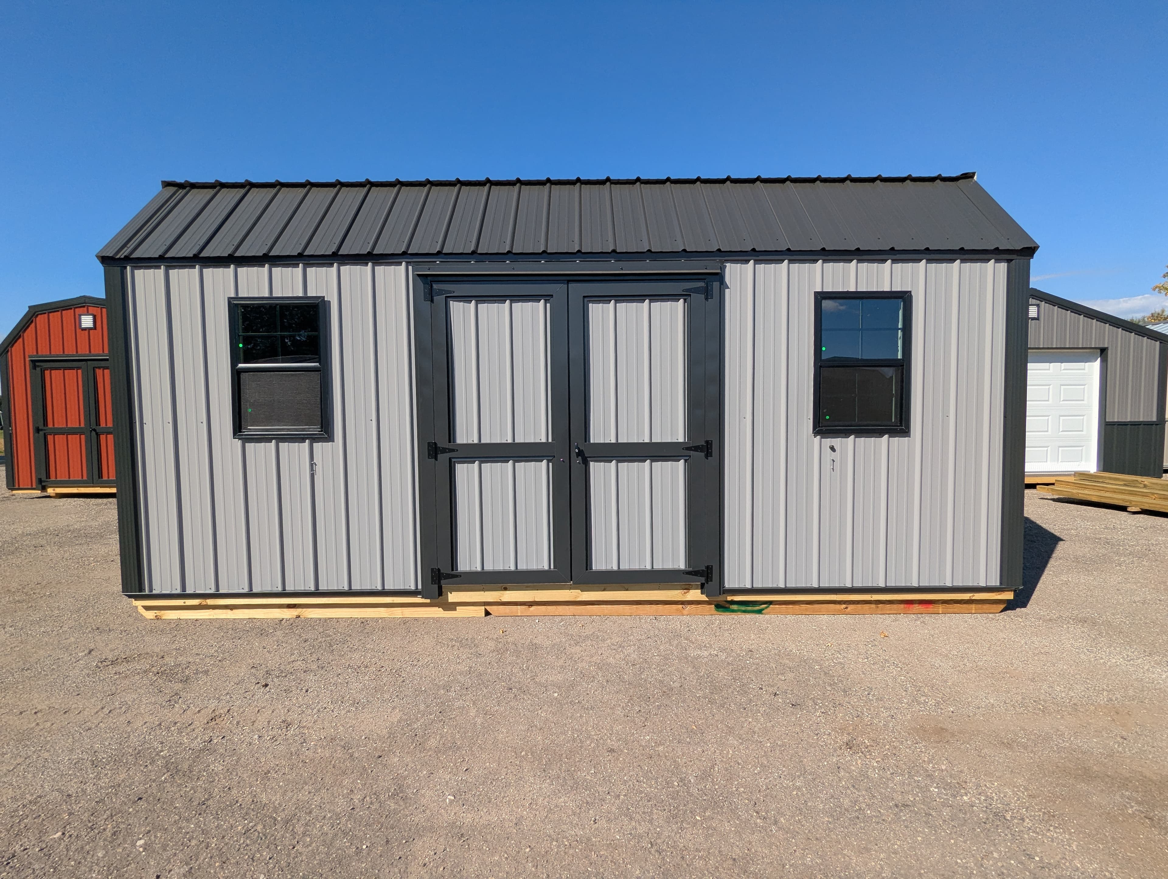 #4956 - Lofted Barn 10 x 20