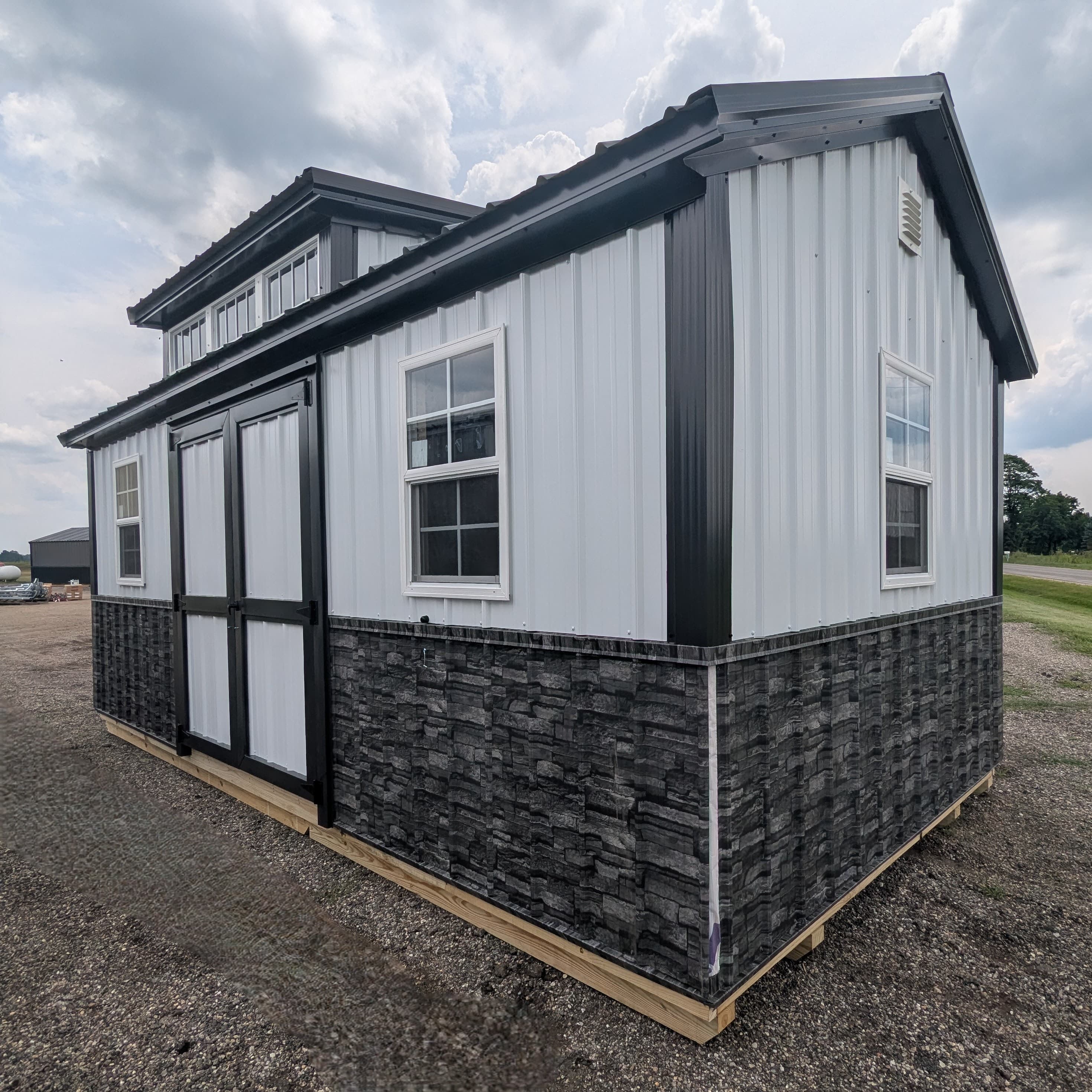 #5631 - Craftsman Barn 10 x 20