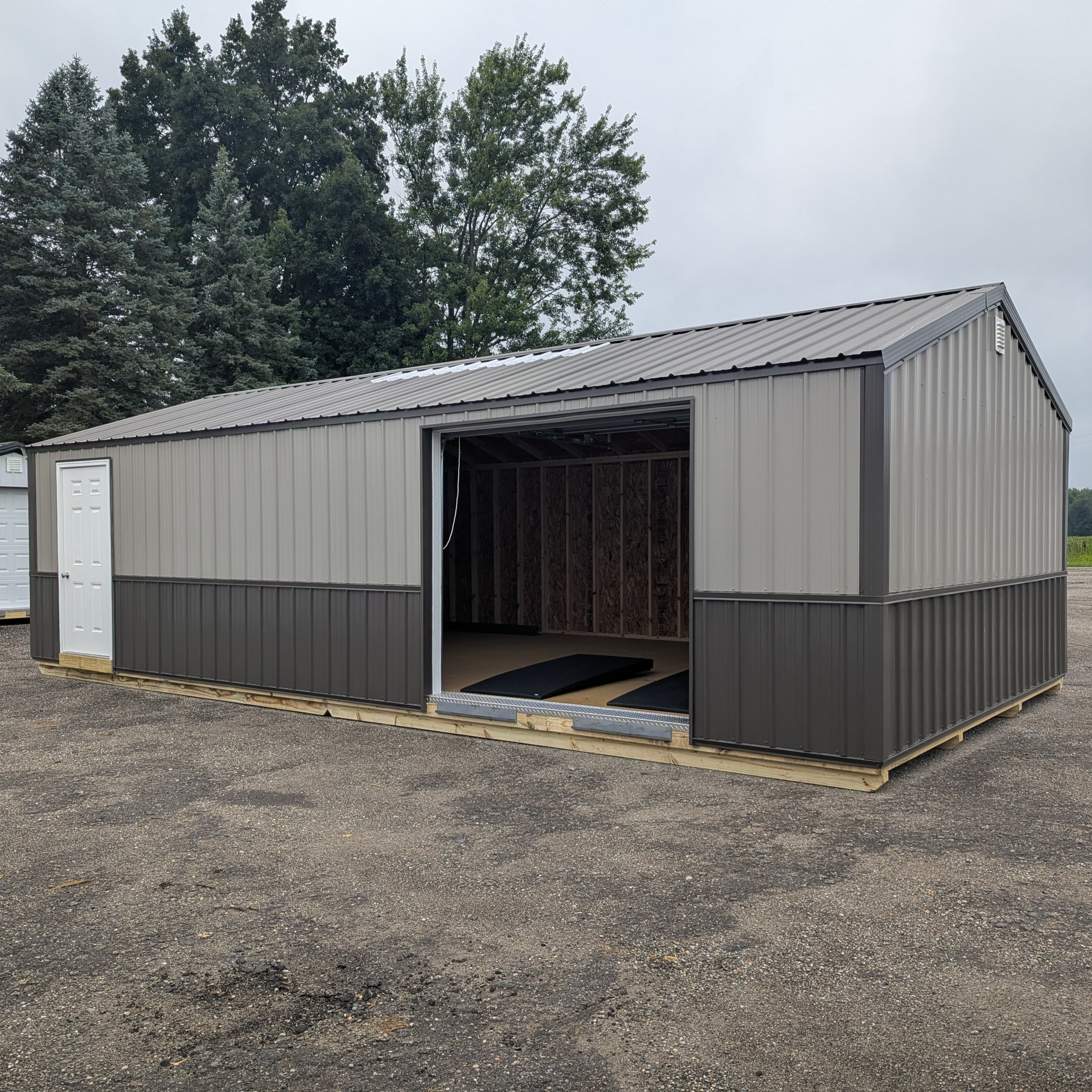 #5201 - Standard Garage 16 x 32